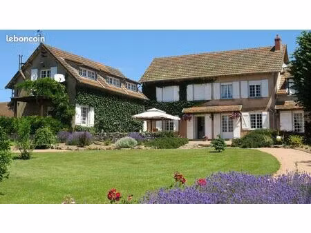 propriété 8 pièces 210 m²