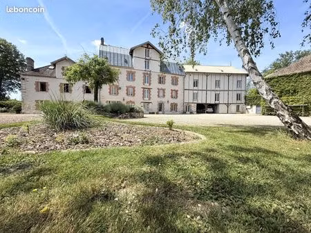 moulin 25 pièces 750 m²