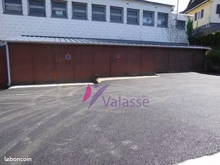 parking/box 230 m² bolbec