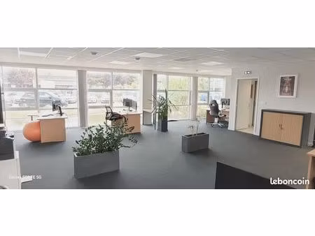 local commercial bureaux