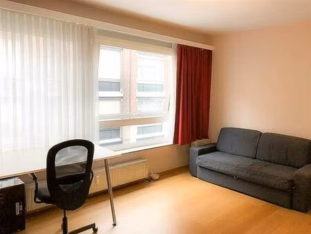 studio clé en main à deux pas de stéphanie – idéal investiss