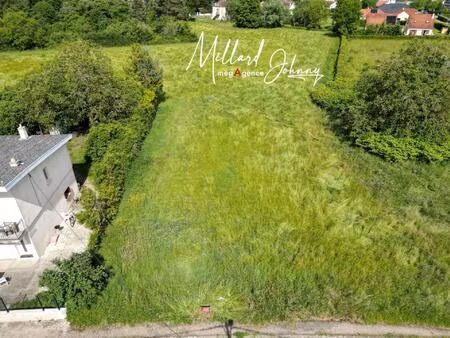 terrain 1113m2 constructible