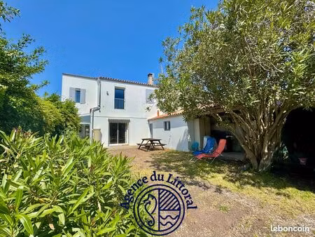 maison de ville 8 pièces 210 m²