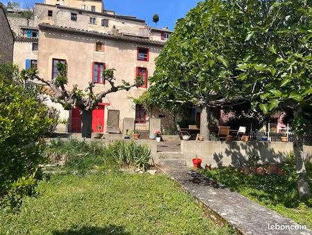 maison de village lumineuse