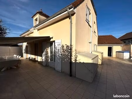 maison t7-127m2+studio 35m2/pmr