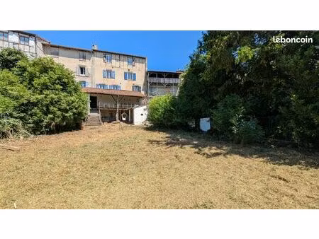 maison 8 pièces 135 m²