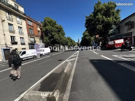 commerce beauté/coiffure 54 m²