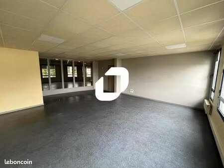bureau 345 m²
