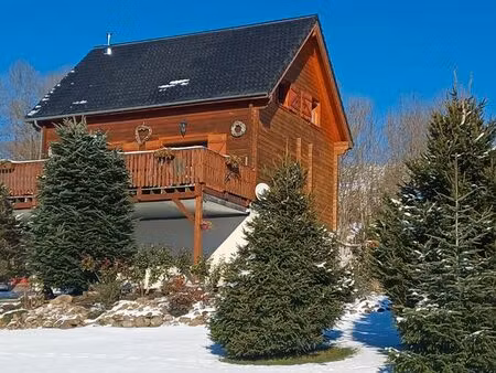 vds chalet madrier. 5 pièces . 97 m²