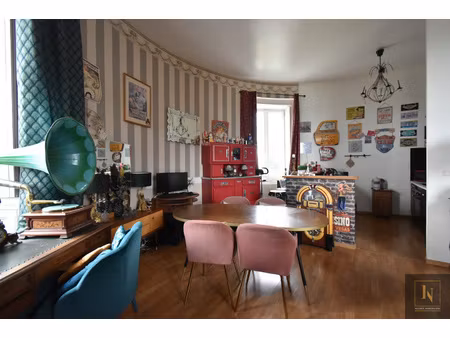 appartement atypique en bord de loire et son magnifique parc