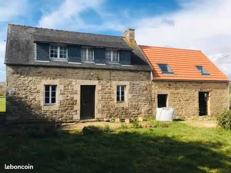 corps de ferme proche de la mer