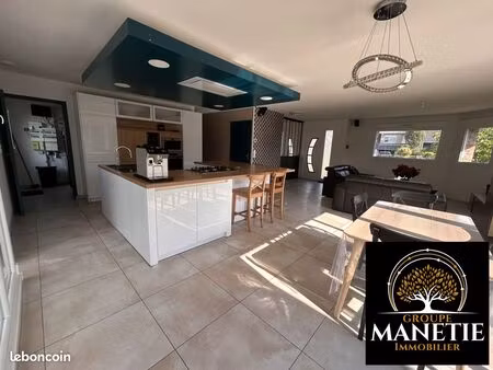 maison 6 pièces 130 m²