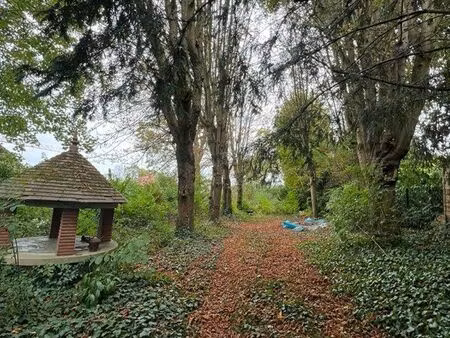 montmorency magnifique terrain a construire au centre