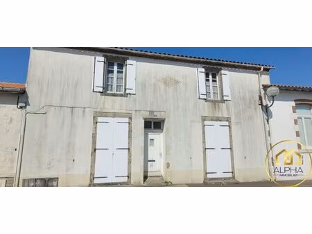 en vente maison 188 m² – 108 000 € |nieul-le-dolent