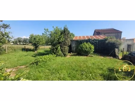 en vente terrain constructible 6 79 ares – 66 000 € |nieul-le-dolent