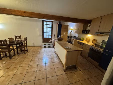 maison de village en pierre