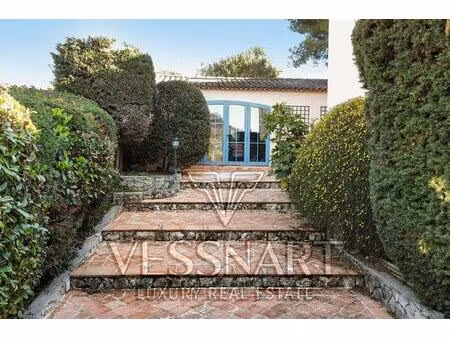 villa de charme avec piscine dans un domaine prestigieux