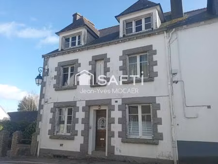 pleyben (29190)  plein centre bourg