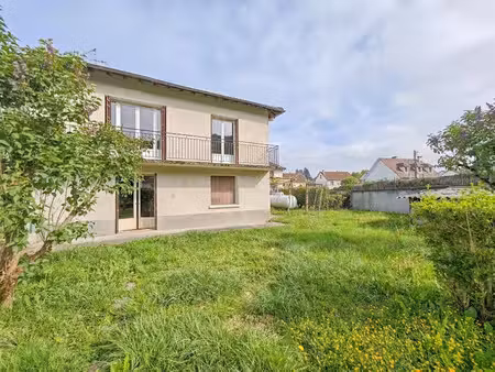 vente maison 4 pièces 81 m² à jussac (15250)  98 000 €