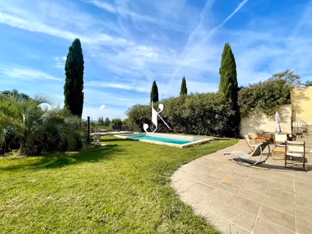 maison t7 de 222m2 sur parcelle de 1533m2 avec piscine et de