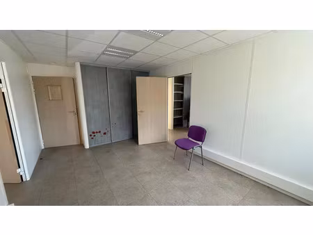 bureaux rénovés et accessibles pmr 16 m² à louer