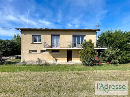 vente maison 7 pièces  145.00m²  pechbonnieu