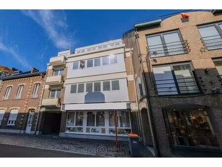 ruim kantoorgebouw op topligging in bilzen