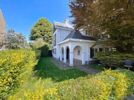 !! option !! villa 3 facades avec jardin + garage !!!