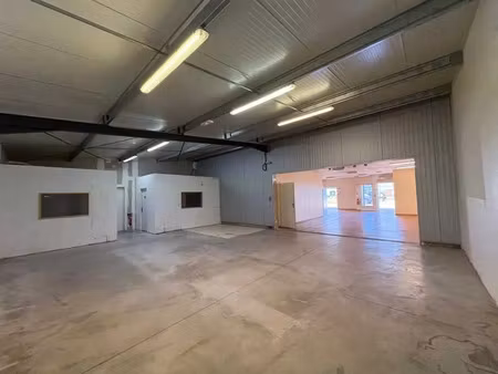 a louer local d'activites de 240 m² - saint-seurin-sur l'isle zaibentejac