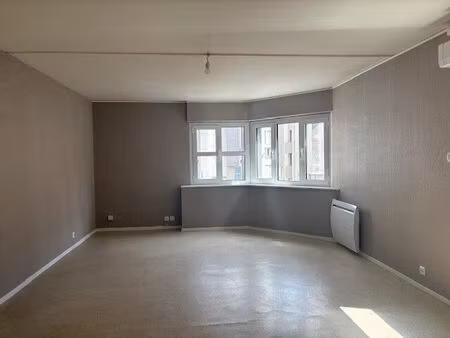 location appartement 3 pièces 66 m² à la châtre (36400)