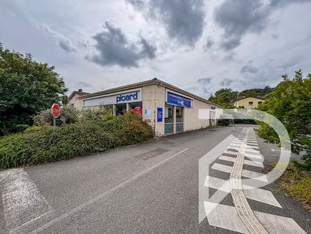 location commerce 300 m² à auch (32000)