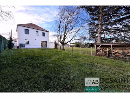 ferolle attilly  maison avec 3 chambres  bureau. jardin de 4