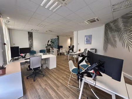 location bureau 162 m² à angers (49100)