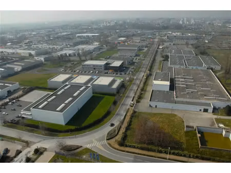 local d'activite - atelier 75m2