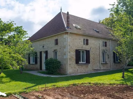 vente maison 8 pièces 208 m² à montcabrier (46700)  449 000 €