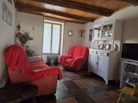 jolie maison de village de caractere