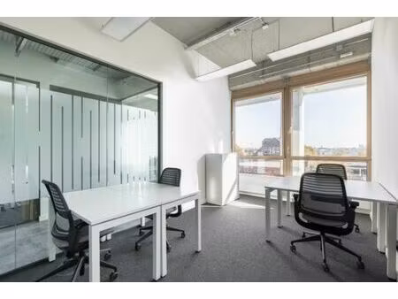 espace de bureau privé pour 3 personnes à regus roeselare