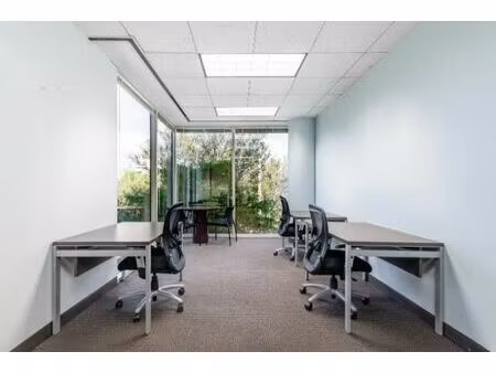 espace de bureau privé pour 3 personnes à regus pottelberg