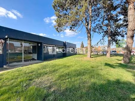 location bureaux et commerces à louviers (27400) : à louer / 135m² louviers