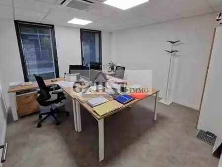 710 m² entrepot bureaux a fontenay sous bois