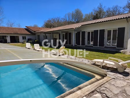 maison bougue 7 pièce(s) 250 m2