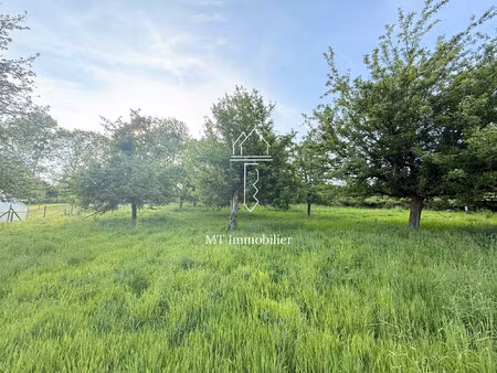 terrain de 3687m² à embry