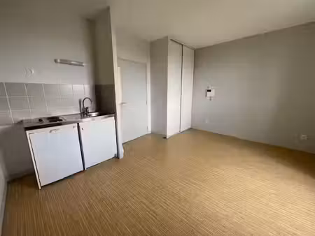 location appartement 1 pièce 22.2 m² à la souterraine (23300)  260 €