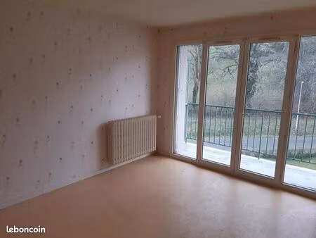 appartement 4 pièces à ydes