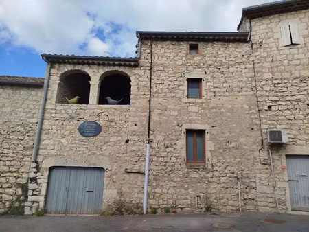 location meublée maison 5 pièces 95.22 m² à mauves (07300)  900 €