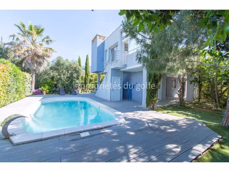 sète  villa 5 pièces située à 'deux pas' des plages 