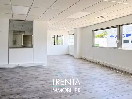 a louer – bureaux rénovés – moirans – zone centr’alpes