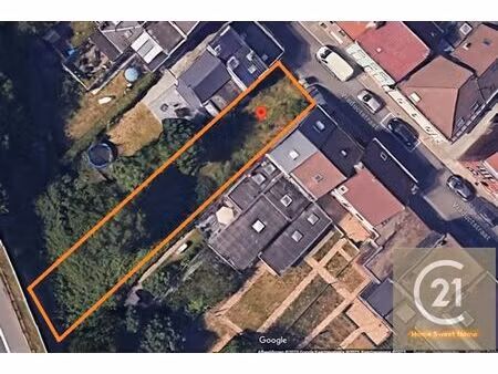 terrain à bâtir à vendre sur un emplacement de choix à mache