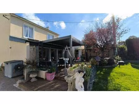 vente maison viager à segré-en-anjou-bleu (49500) : à vendre viager / 150m² segré-en-anjou