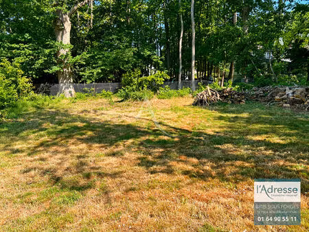 terrain plat de 700m² au coeur de briis sous forges